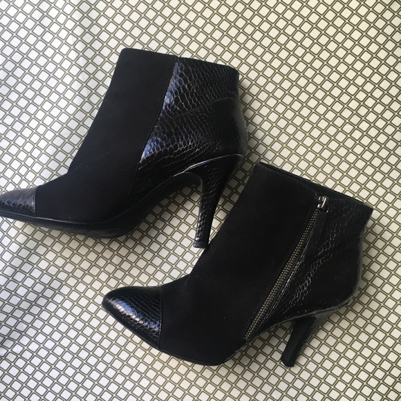 Brand new leather Booties - Picture 2 of 8